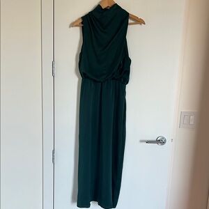 Elegant Green Sleeveless Dress